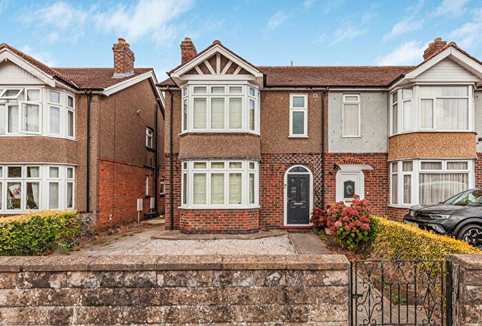 3 Bedroom Semi-Detached House For Sale In Horspath Road, Oxford, OX4
