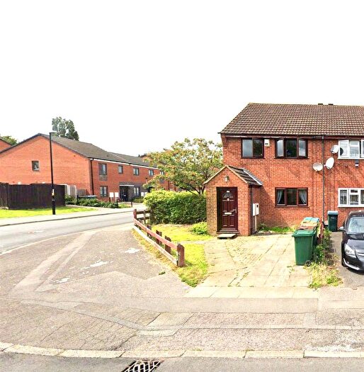 3 Bedroom Semi-Detached House To Rent In John Rous Avenue, Coventry, CV4