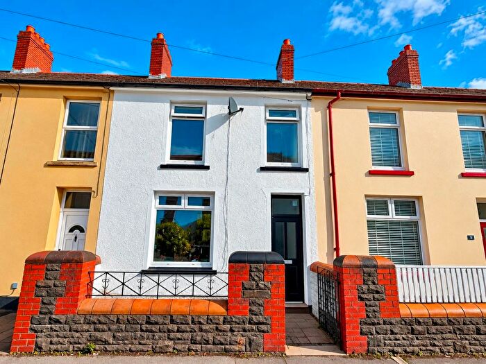 3 Bedroom Terraced House To Rent In Park View Terrace, Abercwmboi, Aberdare, CF44