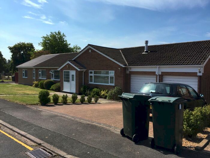 5 Bedroom Bungalow To Rent In Lunar Close, Cannon Park, Canley, CV4