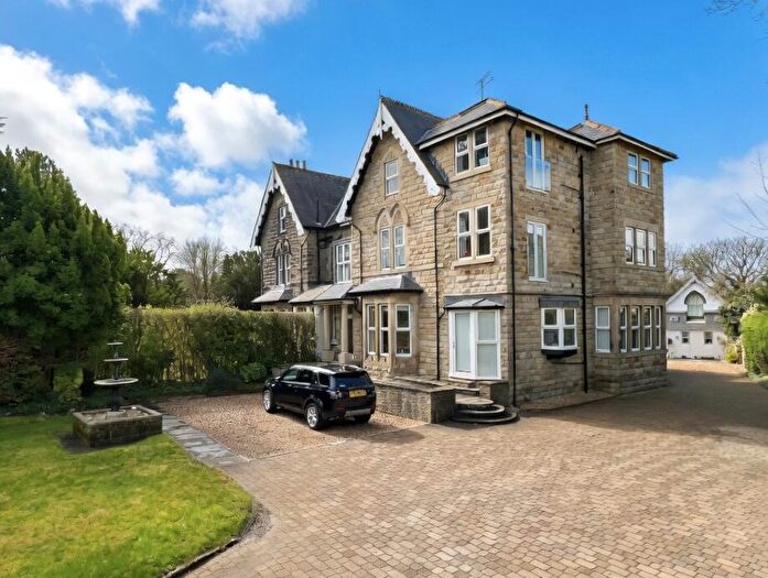 2 Bedroom Apartment To Rent In Ripon Road, Harrogate, HG1