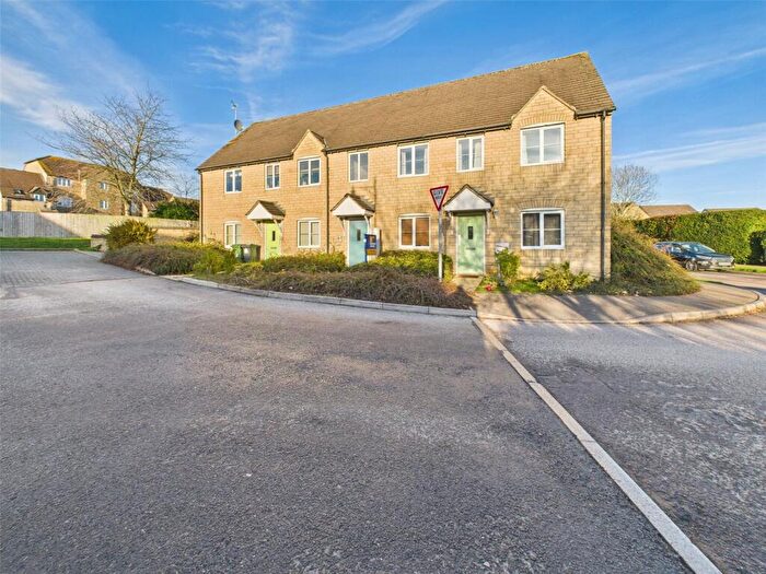 2 Bedroom Apartment For Sale In Tanglewood Way, Chalford, Stroud, Gloucestershire, GL6