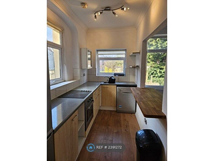2 Bedroom Flat To Rent In Dean Lane, Bristol, BS3