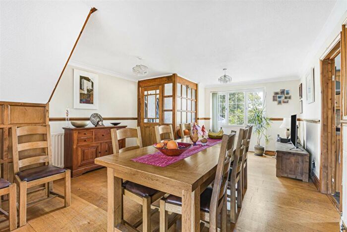 4 Bedroom Detached House For Sale In Godfries Close, Tewin, AL6