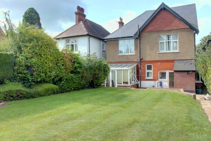 2 Bedroom Flat To Rent In Croham Road, South Croydon, CR2