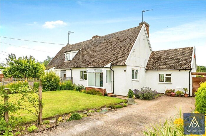 3 Bedroom Semi Detached House For Sale In Orchard Place, Westbury, Brackley, NN13