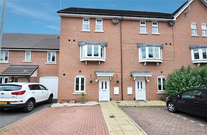 4 Bedroom Terraced House To Rent In Avian Avenue, Curo Park, Frogmore, St. Albans, AL2