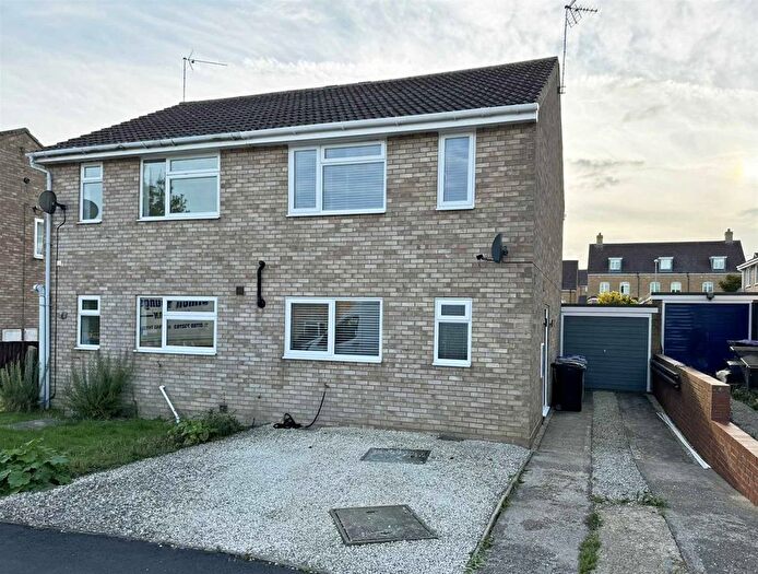 3 Bedroom Semi-Detached House To Rent In Burghley Road, Stamford, PE9