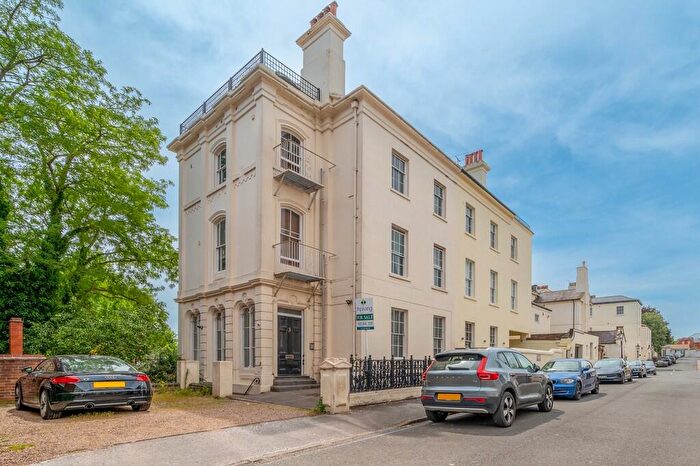 2 Bedroom Apartment For Sale In Western Terrace, The Park, NG7