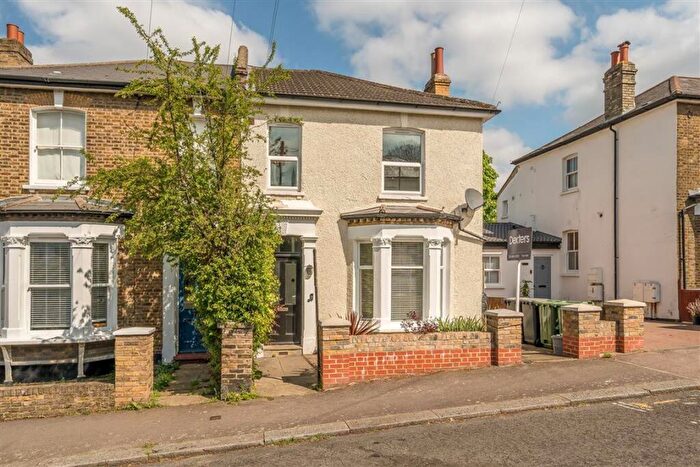 2 Bedroom Flat For Sale In Bonfield Road, Lewisham, SE13