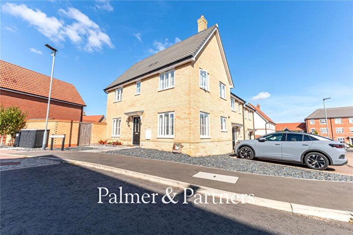 3 Bedroom Semi Detached House For Sale In Golding Way, Stowmarket, Suffolk, IP14