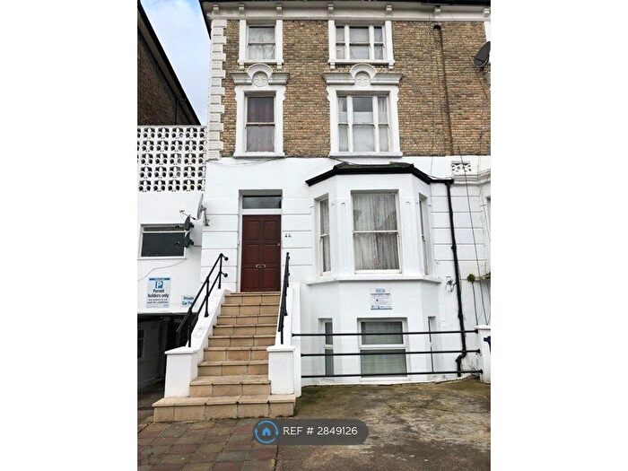 Studio To Rent In Windsor Road, London, W5