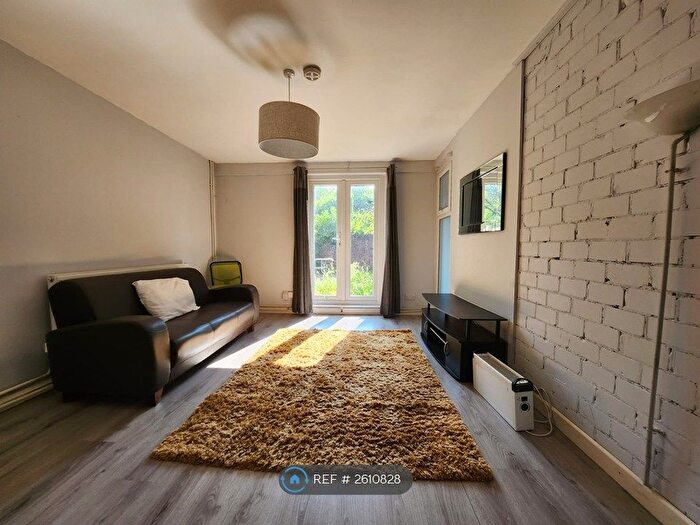 4 Bedroom Terraced House To Rent In Selden Walk, London, N7