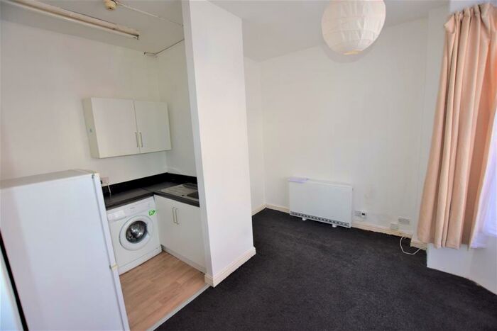 1 Bedroom Flat To Rent In Chaucer Street, Leicester, LE2