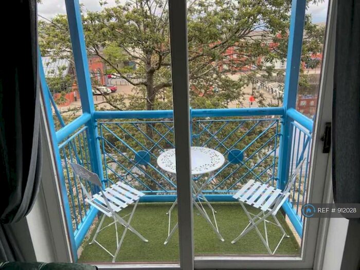 1 Bedroom Flat To Rent In Abernethy Square, Maritime Quarter, Swansea, SA1