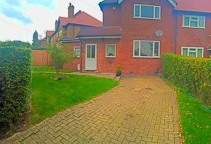 3 Bedroom End Of Terrace House To Rent In Alnwick Road, London, SE12