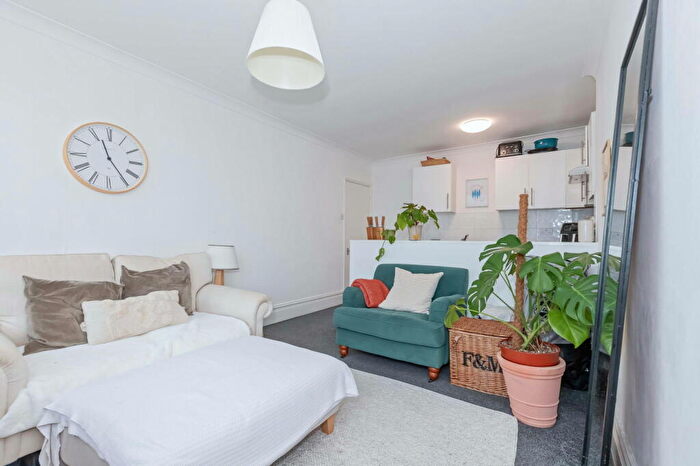 2 Bedroom Flat For Sale In Vernon Terrace, Brighton, BN1