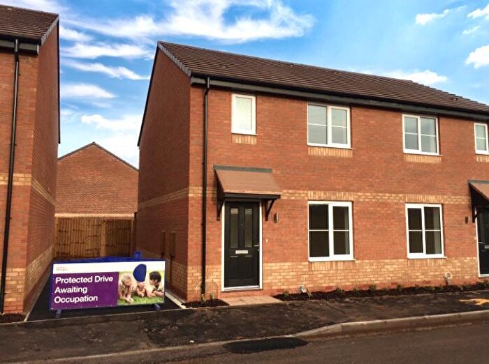 3 Bedroom House To Rent In Winnow Avenue, Stafford, ST16