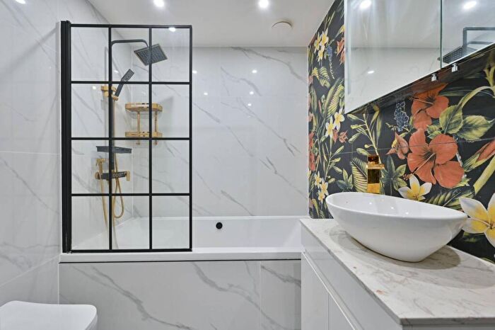 3 Bedroom Flat For Sale In Greville Road, , Kilburn, London, NW6