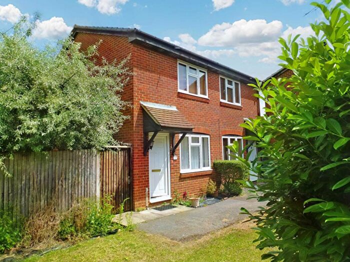 2 Bedroom Terraced House To Rent In Vickery Close, Aylesbury, HP21