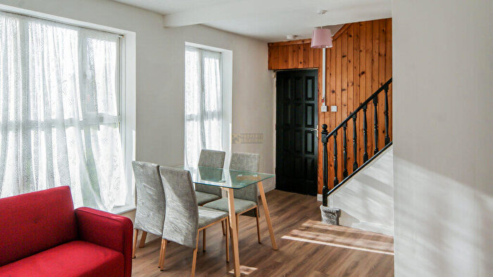 3 Bedroom Terraced House To Rent In Merryfield Grove, , Birmingham, B17