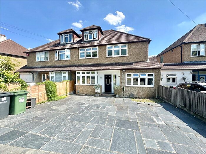 5 Bedroom Semi-Detached House To Rent In Green Lane, St. Albans, Hertfordshire, AL3