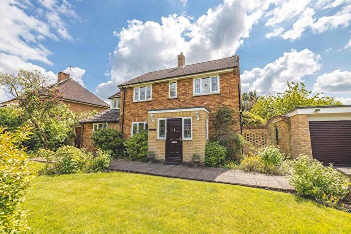 4 Bedroom Detached House For Sale In Altwood Close, Maidenhead, SL6