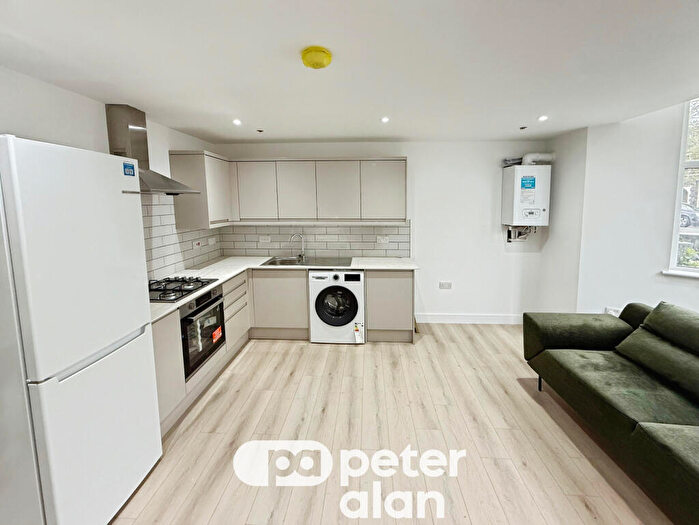 1 Bedroom Flat To Rent In Stacey Road, CF24