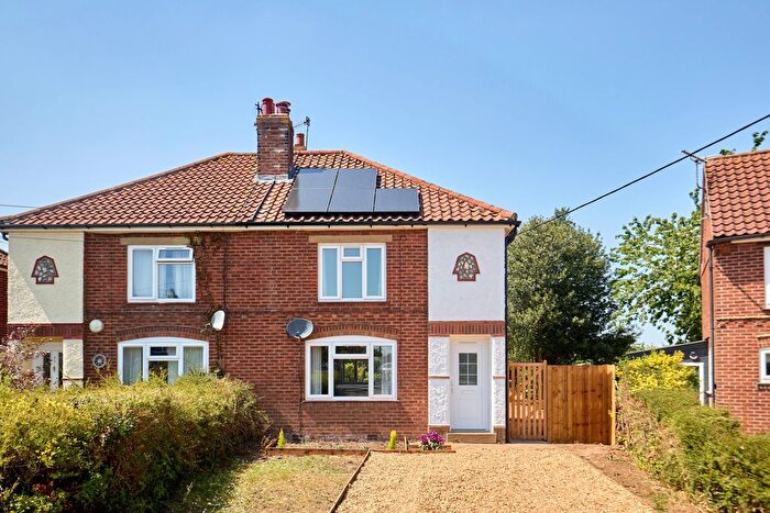 3 Bedroom Semi-Detached House For Sale In Mount Pleasant, Walsingham - Chain Free, NR22