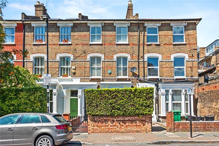 4 Bedroom Terraced House For Sale In Ambler Road, London, N4