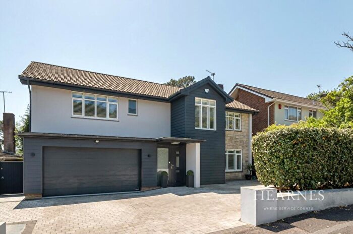 5 Bedroom Detached House For Sale In Leven Close, Talbot Woods, Bournemouth, BH4