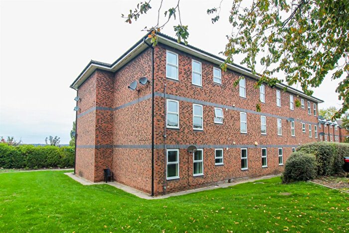 2 Bedroom Flat For Sale In Howden Way, Eastmoor, Wakefield, WF1