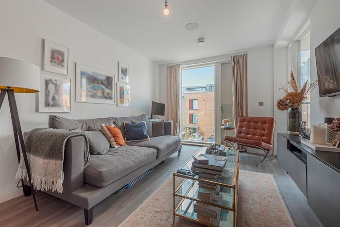 1 Bedroom Flat To Rent In Quayle Crescent, London, N20