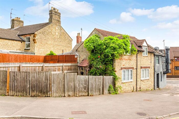 2 Bedroom Cottage To Rent In Lees Street Irthlingborough, NN9