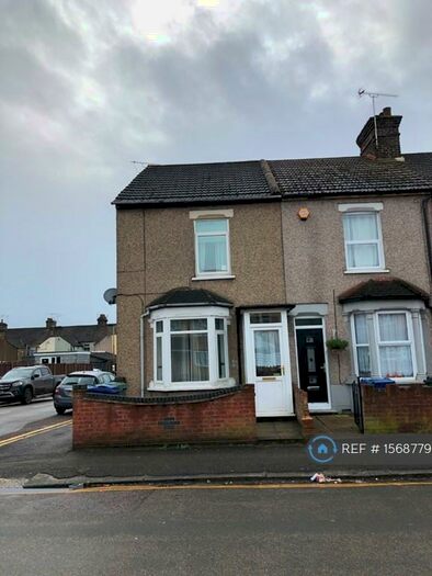 3 Bedroom End Of Terrace House To Rent In Arthur Street, Grays, RM17