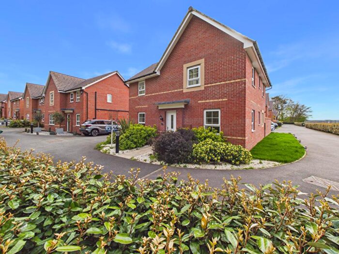 4 Bedroom Detached House For Sale In Selby Drive, Mickleover, DE3