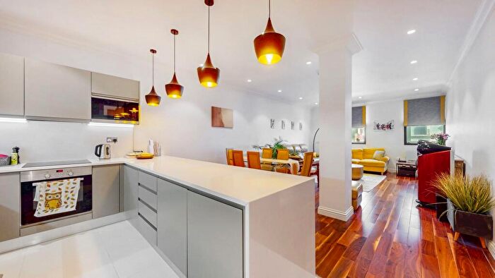 2 Bedroom Flat To Rent In Mercers Road, Holloway, N19