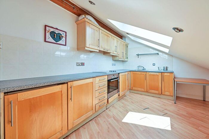 3 Bedroom Flat To Rent In Iceland Wharf, Rotherhithe, London, SE16