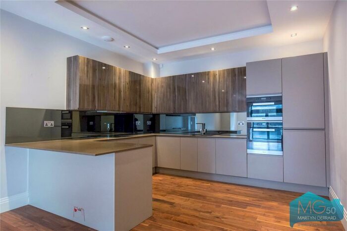 2 Bedroom Apartment To Rent In Muswell Hill, London, N10
