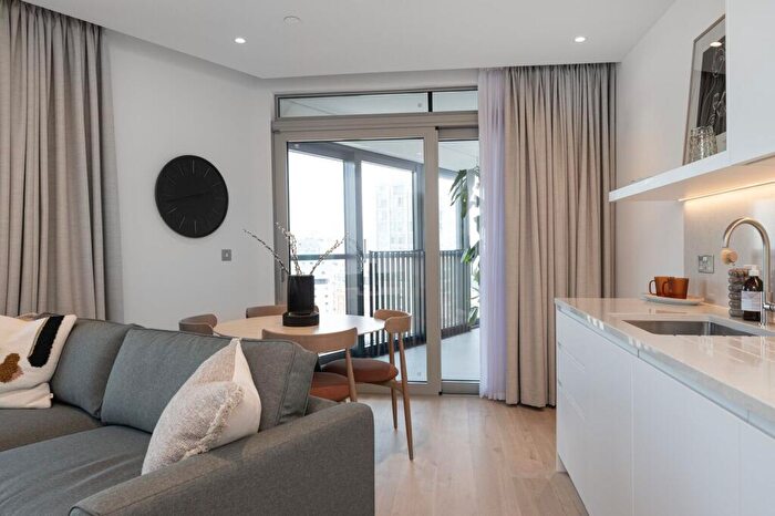 2 Bedroom Flat To Rent In New Drum Street, Aldgate, London, E1