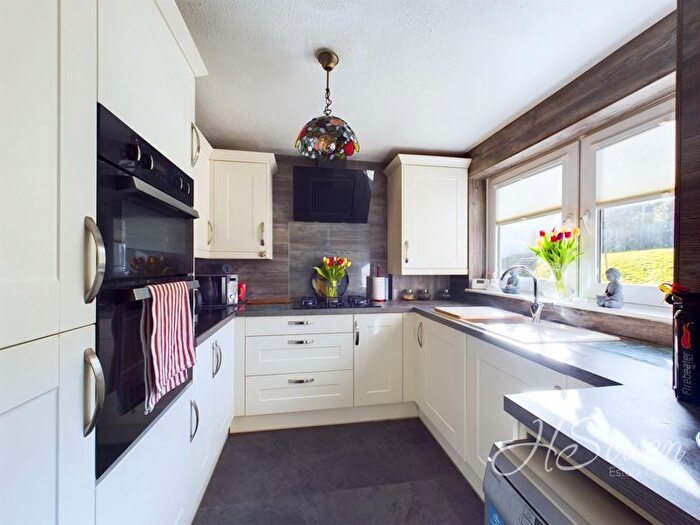 2 Bedroom Flat For Sale In Langstone Close, Torquay, TQ1
