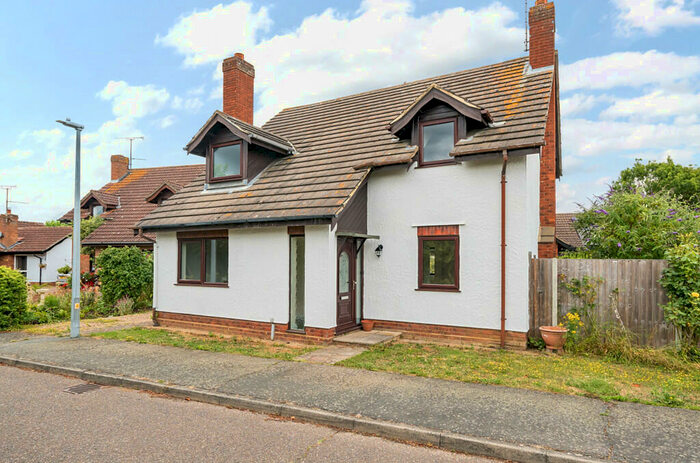 3 Bedroom Detached House For Sale In Longacres, Hanover Square, Feering, CO5