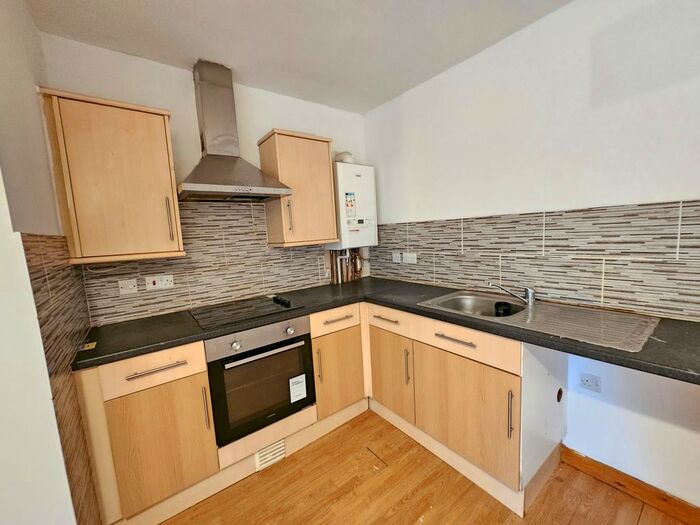 1 Bedroom Flat To Rent In Warren Avenue, Shirley, Southampton, SO16