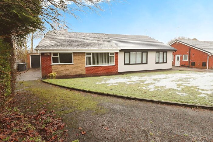 3 Bedroom Semi-Detached Bungalow To Rent In Purbeck Drive, Bury, BL8