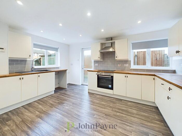 4 Bedroom Semi-Detached House To Rent In Newey Avenue, Bedworth, Warwickshire, CV12