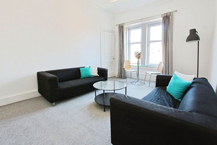 2 Bedroom Flat To Rent In Abbey Street, Edinburgh, EH7