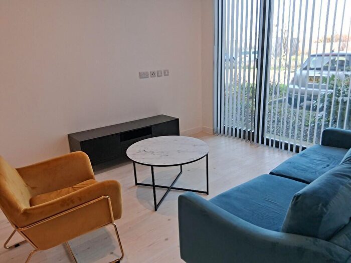 2 Bedroom Flat To Rent In Gavel Drive, Rugby, Warwickshire, CV21