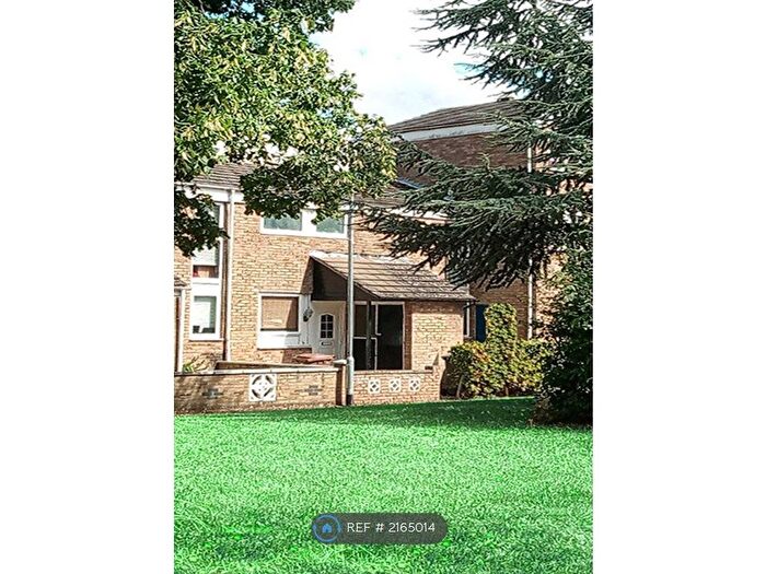 3 Bedroom Terraced House To Rent In The Goslar, Wellingborough, NN8