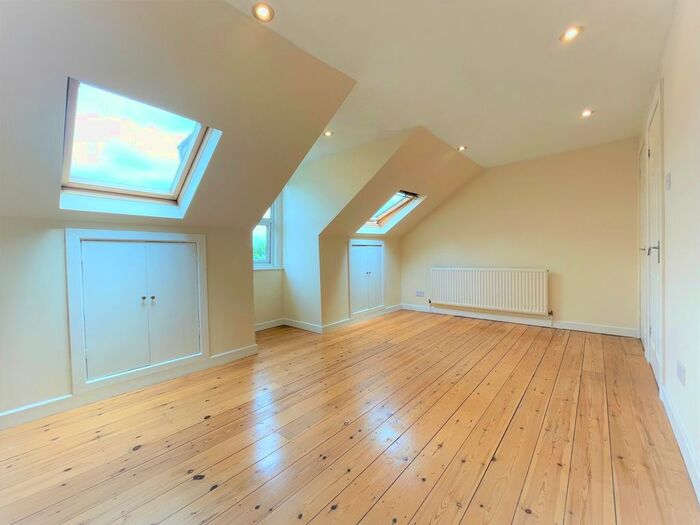 3 Bedroom Maisonette To Rent In Croydon Road, Beckenham, Kent BR3