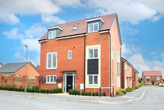 4 Bedroom Detached House To Rent In Goodenough Drive, Wantage, Oxfordshire, OX12